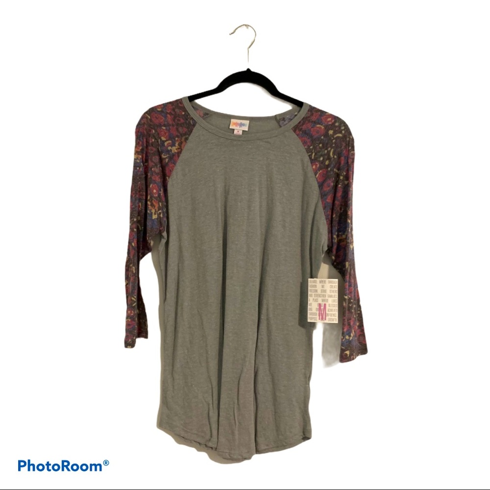 NWT LuLaRoe Randy Baseball T-Shirt (Medium)